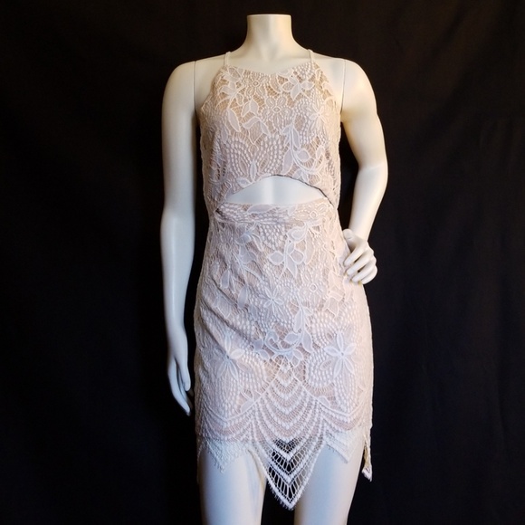 Dresses & Skirts - IVORY LACE DRESS
